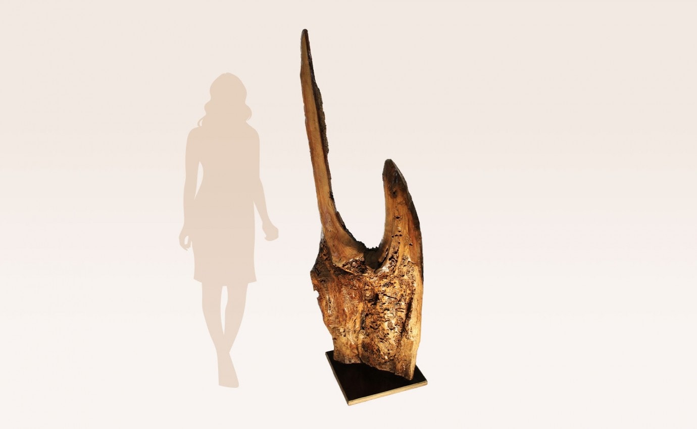 01 zuhaus skulptur frau